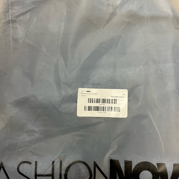 Fashion Nova Effortless Pull On Flare‎ Jeans - Picture 7 of 10